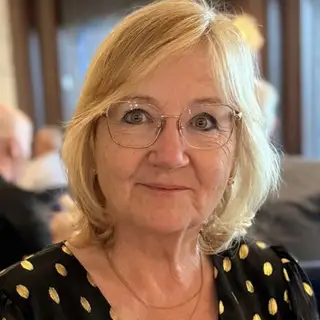 Julie Ann Tyso (Medium & Author)